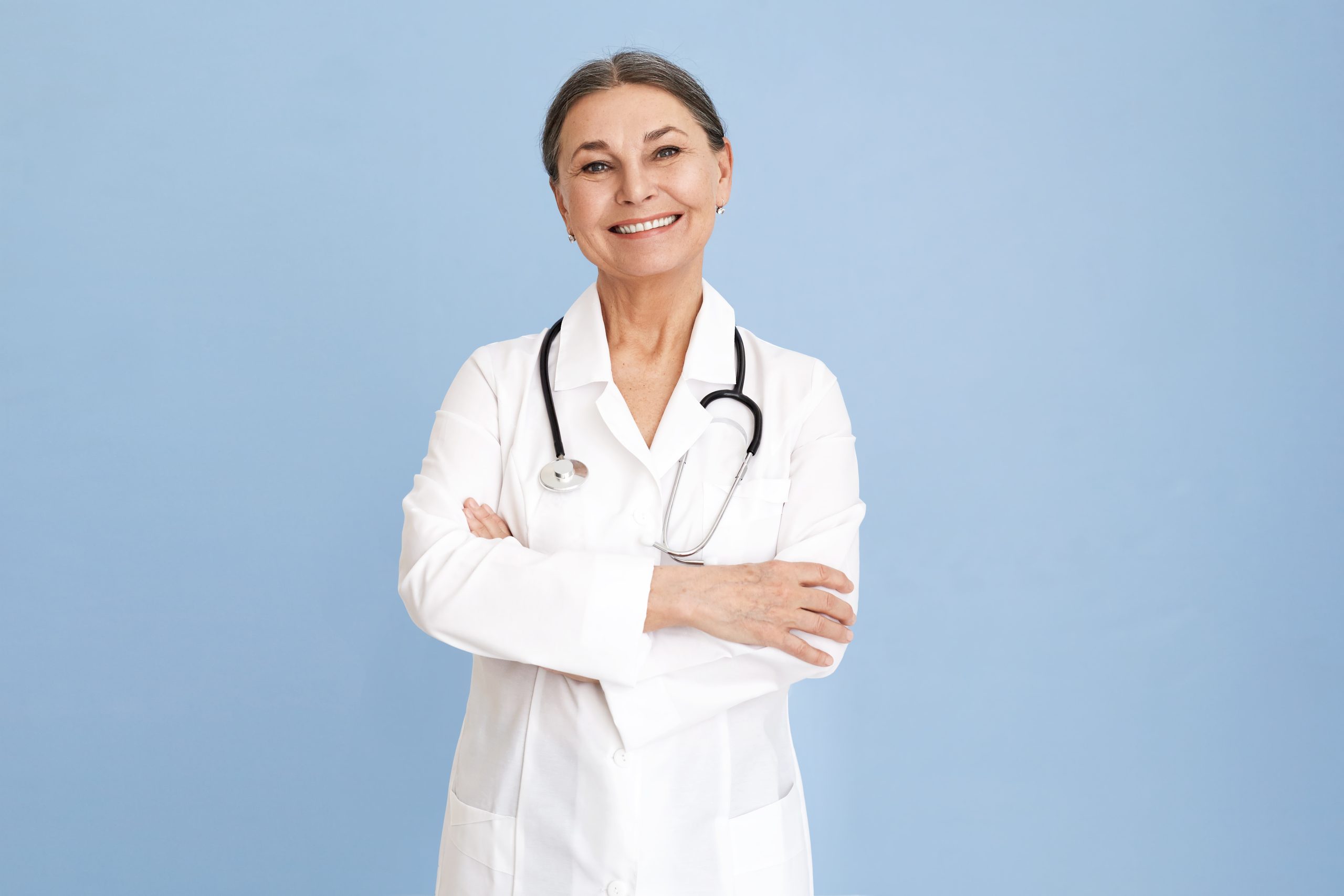 Prescripción médica: qué es y cómo se realiza el proceso Médica en consulta.
